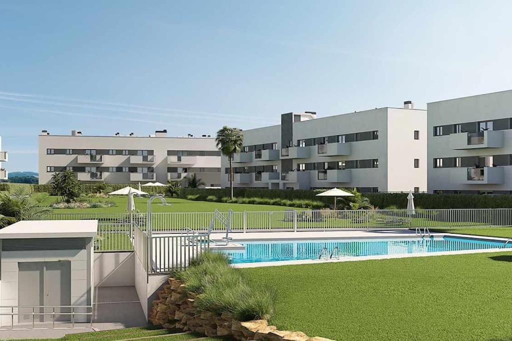 Bajo Con Jardin En Primera Linea De Playa Málaga Buitenkant foto